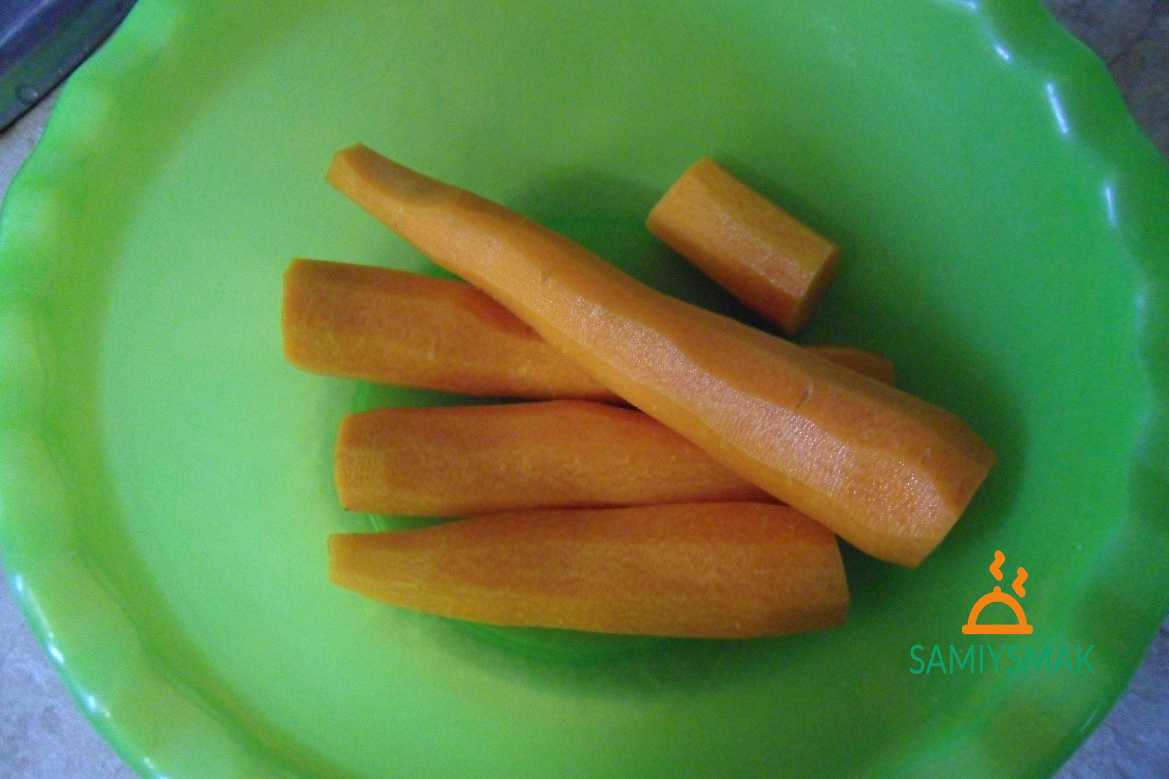 Морковь чистая