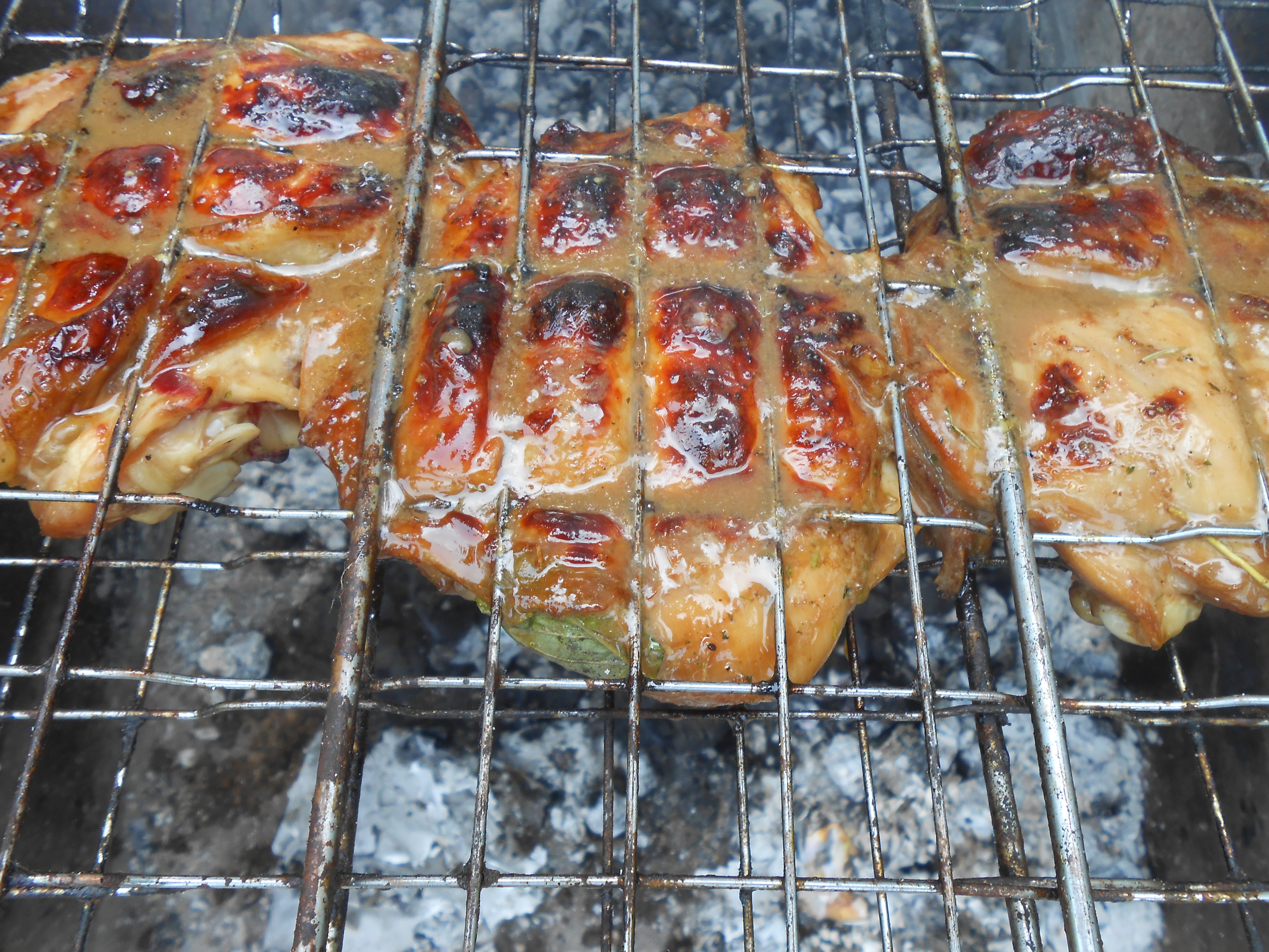 маринад для курицы с винным уксусом. %D0%B2%D0%B2%D0%B0. маринад для курицы с винным уксусом фото. маринад для курицы с винным уксусом-%D0%B2%D0%B2%D0%B0. картинка маринад для курицы с винным уксусом. картинка %D0%B2%D0%B2%D0%B0. Лето – время отпусков, ночных прогулок и, конечно, сезон шашлыков. Жареное мясо на костре – всегда вкусно, но бывает, что наступает момент, когда начинаешь хотеть чего-то нового. Но суть в том, что рецепт шашлыка не обязан быть одним единственным. Вы можете иметь проверенные рецепты маринада, но постоянно пробовать приготовить что-то новое.