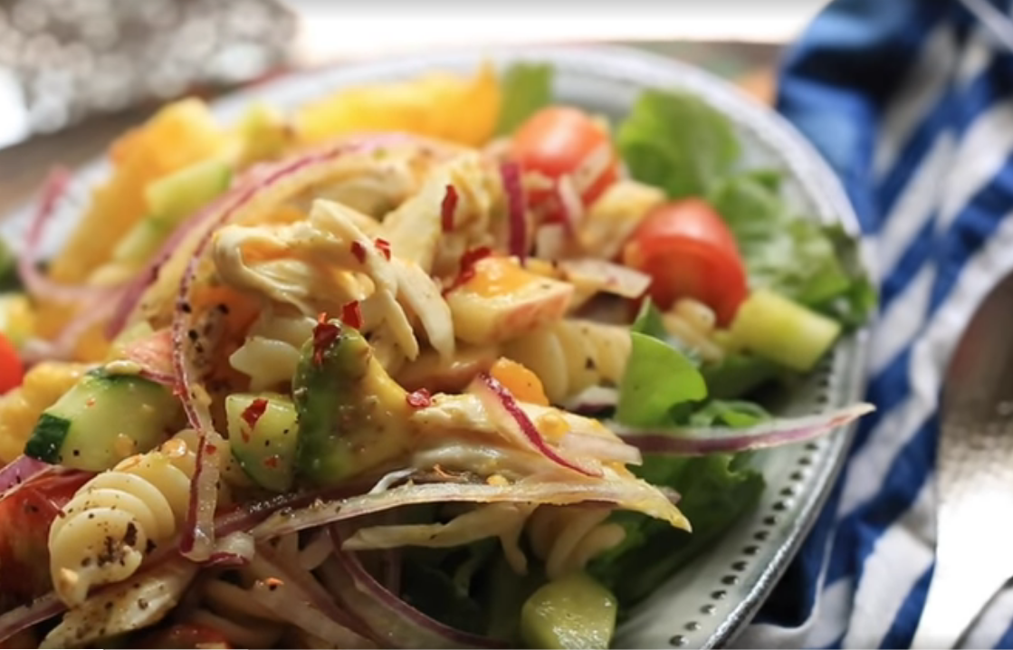 Овощной салат с макаронами